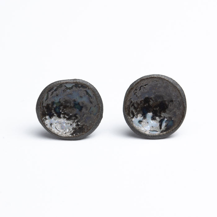 Black Lustrous Posts
