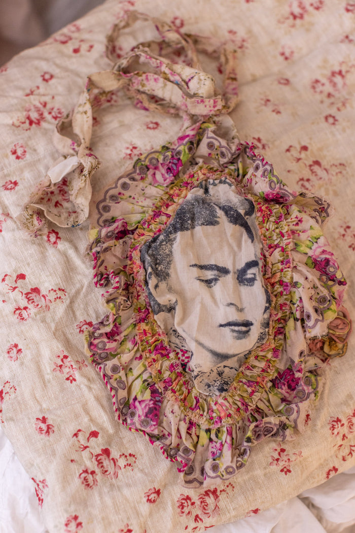 Frida Pensando En Ti Jabot Magnolia Pearl Clothing
