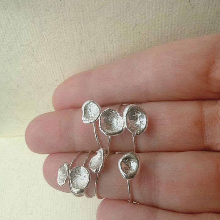 Organic form stacking ring
