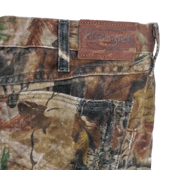 Wrangler Realtree Women's Jeans - 18x32, Large - Army & Outdoors - Jeans