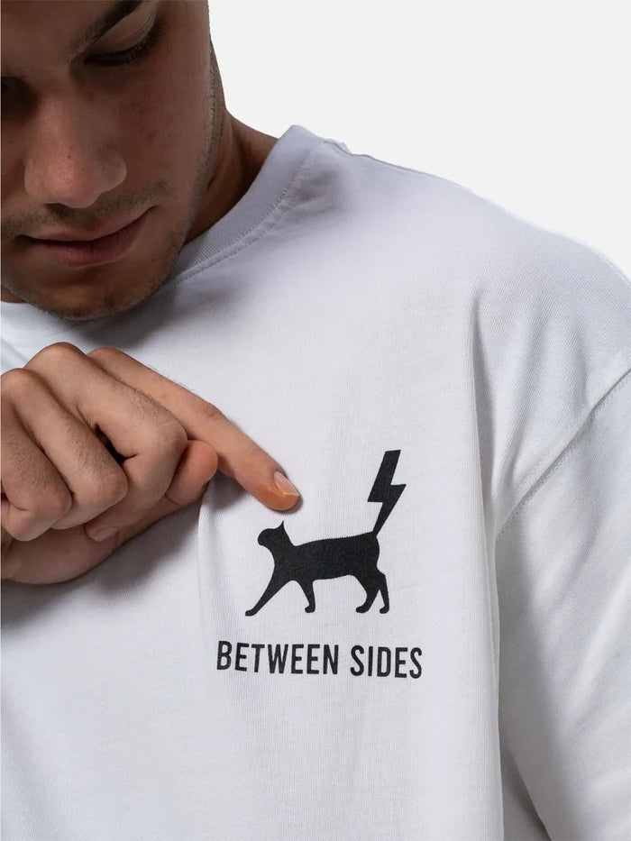 BETWEEN SIDES GT-Cats T-Shirt - White - T-Shirts T-SHIRT
