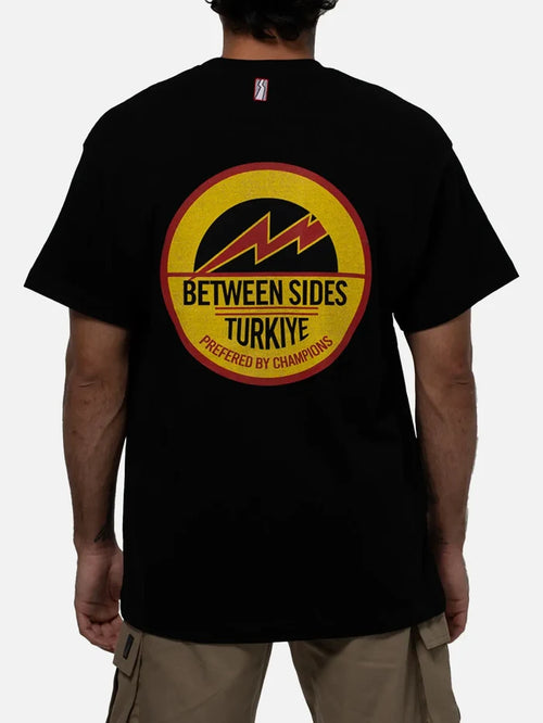 BETWEEN SIDES GT-Champ T-Shirt - Black - T-Shirts T-SHIRT