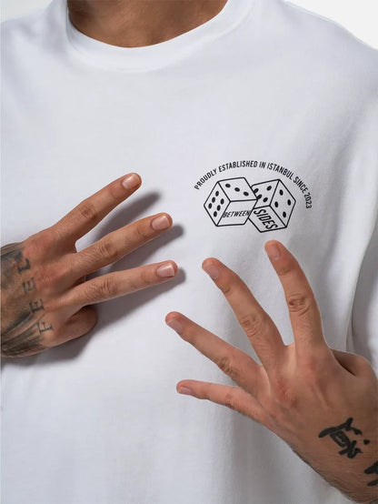 BETWEEN SIDES GT-Dices T-Shirt - White - T-Shirts T-SHIRT