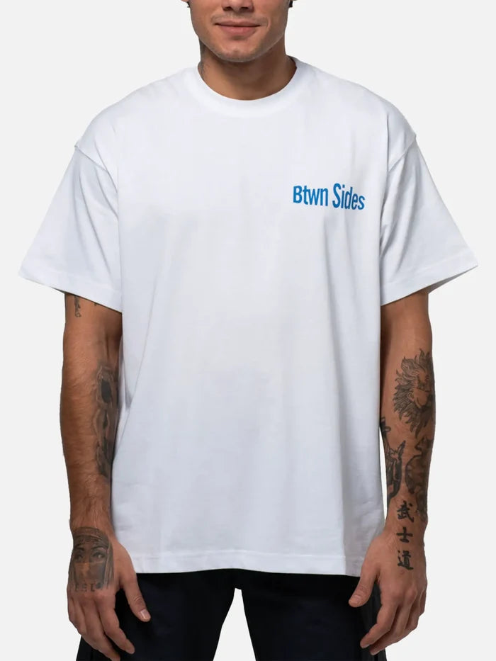 BETWEEN SIDES GT-Label T-Shirt - White - T-Shirts T-SHIRT