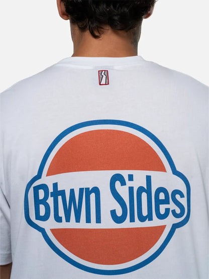 BETWEEN SIDES GT-Label T-Shirt - White - T-Shirts T-SHIRT