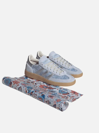 ADIDAS ORIGINALS Liberty London x adidas Handball Spezial W "Crystal Sky/Silver Metallic" - Sneakers SNEAKER