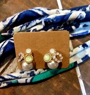 Pearl Cluster Stud Earring