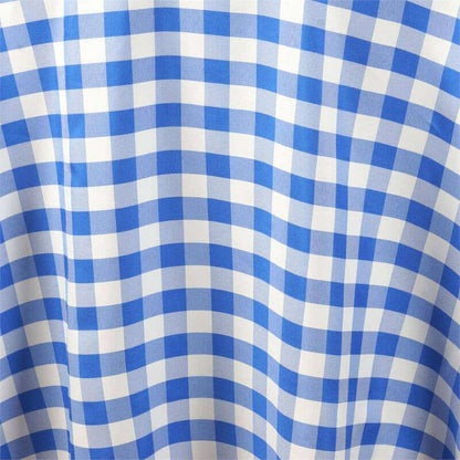 Blue and white gingham fabric pattern