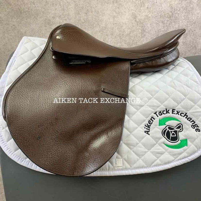 **SOLD** BT Crump Intimate Close Contact Jump Saddle, 17.5" Seat, Medium Wide Tree, Foam Panels