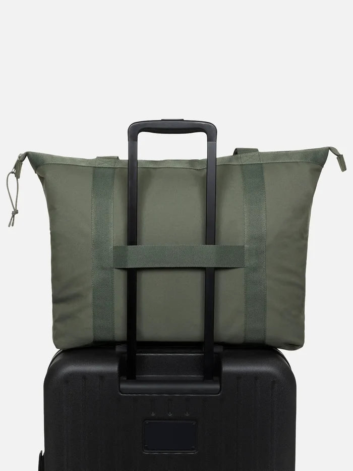EASTPAK Travel Tote "Monotone Khaki" - Tote Bags ÇANTA