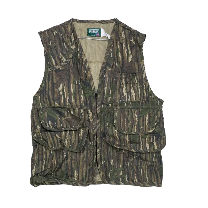 US Made SafTbak Realtree Hunting Vest - Medium - Army & Outdoors - Vests