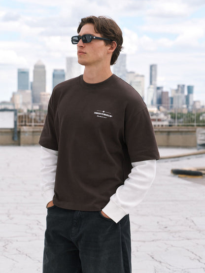 WAFFLE DOUBLE LAYER GRAPHIC T-SHIRT - BROWN