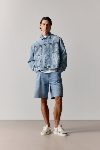 WASHED DENIM TRUCKER JACKET - BLUE WASH